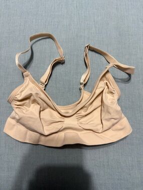 SKIMS Jasper Soft Nude Wireless Bralette in Light Beige